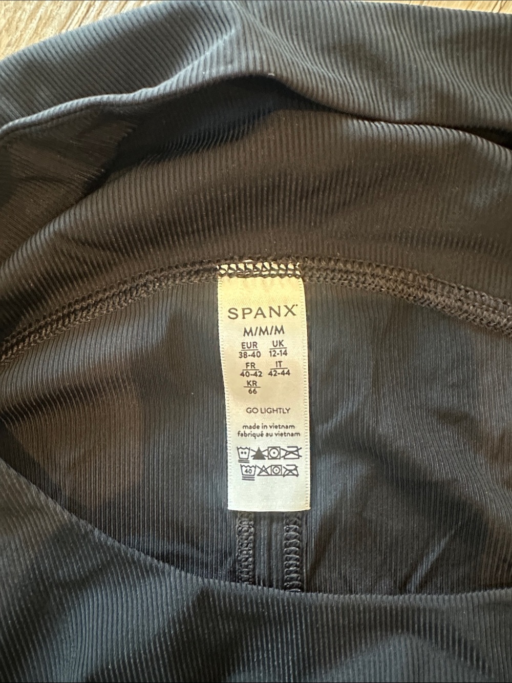 NWT Spanx Tank Top Ribbed - Picture 4 of 4